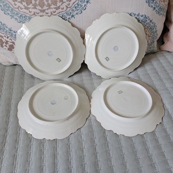 Antique 1880s Limoges French Porcelain Dessert Set of 4 Plates in Floral Motif - Picture 4 of 10